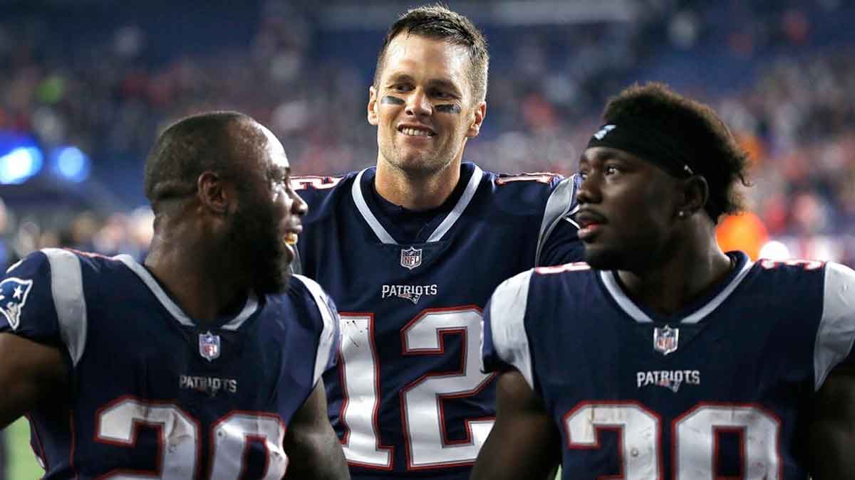 Tom Brady congratulates forever teammate James White on perfect career with Patriots