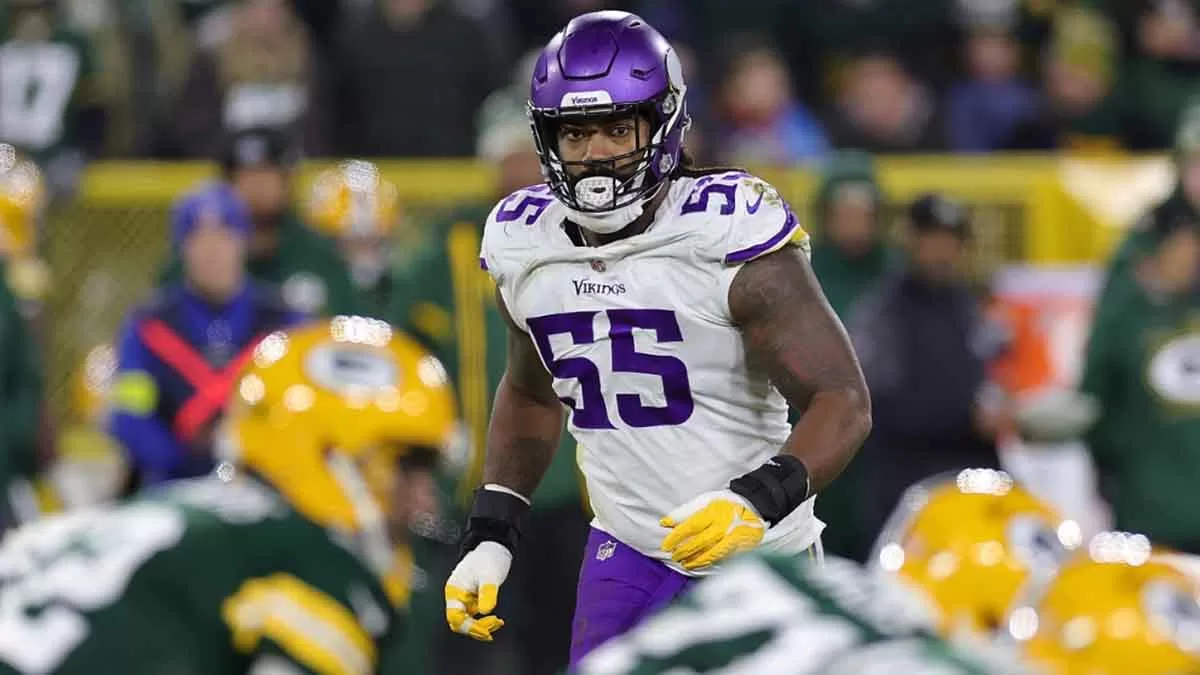 Vikings Make Bold Move, Trading Pass Rusher Za'Darius Smith to the Browns